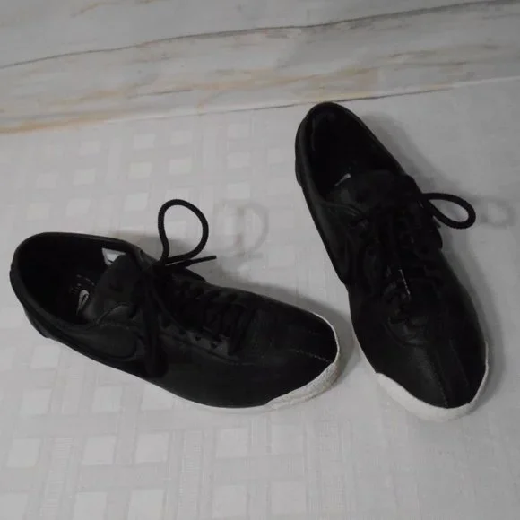 Nike Cortez 72 SI Black White Athletic Sneaker Shoe Womens Size 8 881205-001 - Picture 1 of 16